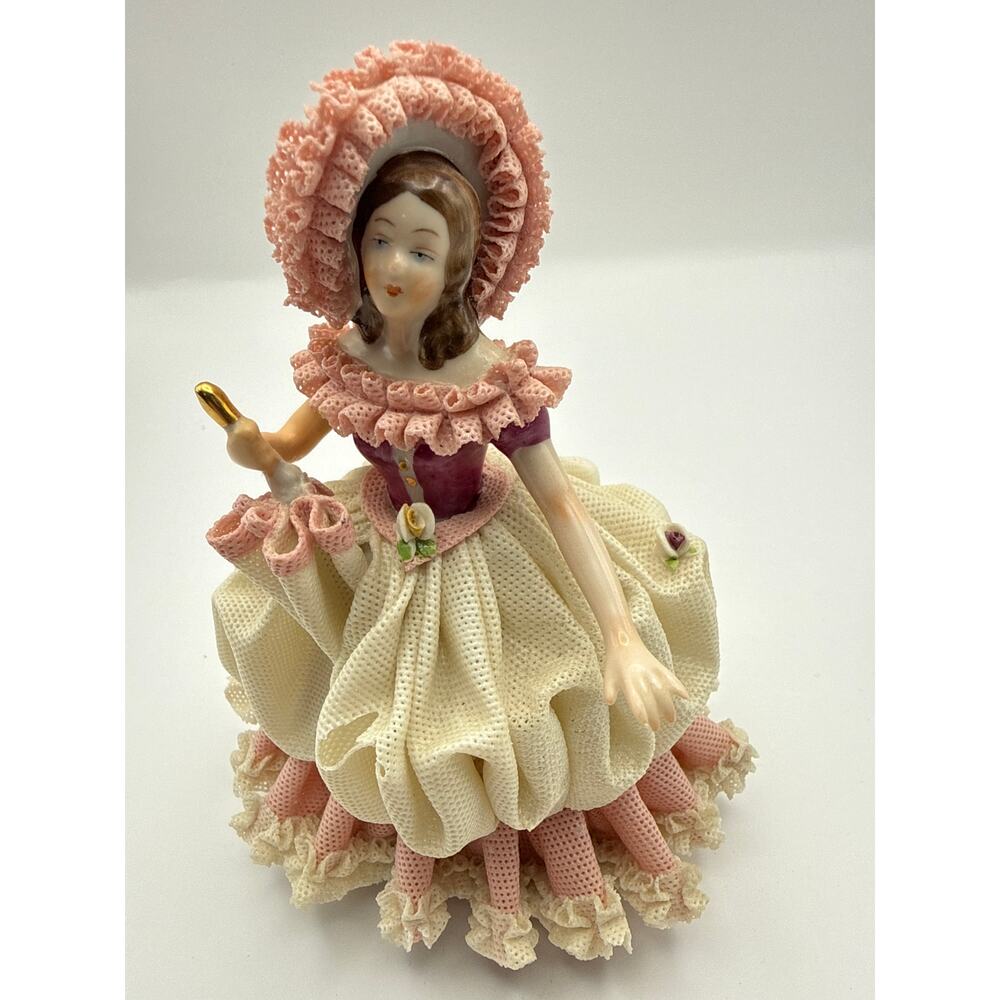 Vintage Dresden Porcelain Lace Lady Western Germany‎ 3" Broken Lace
